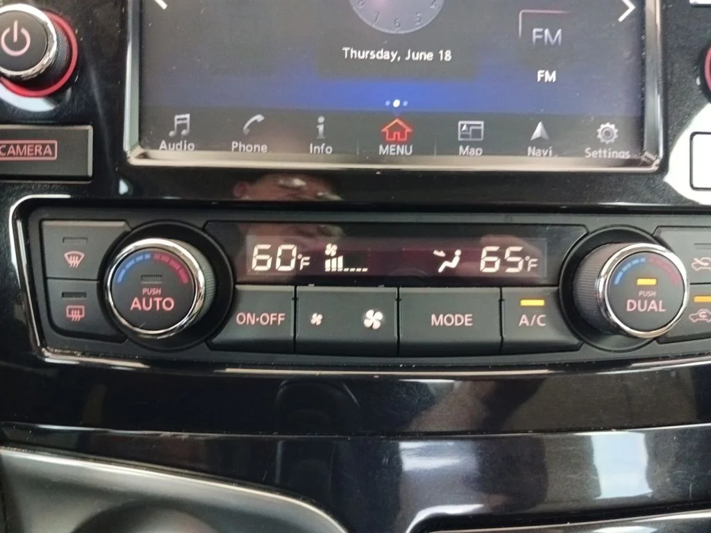 Used 2017 Brown Nissan Platinum image 13