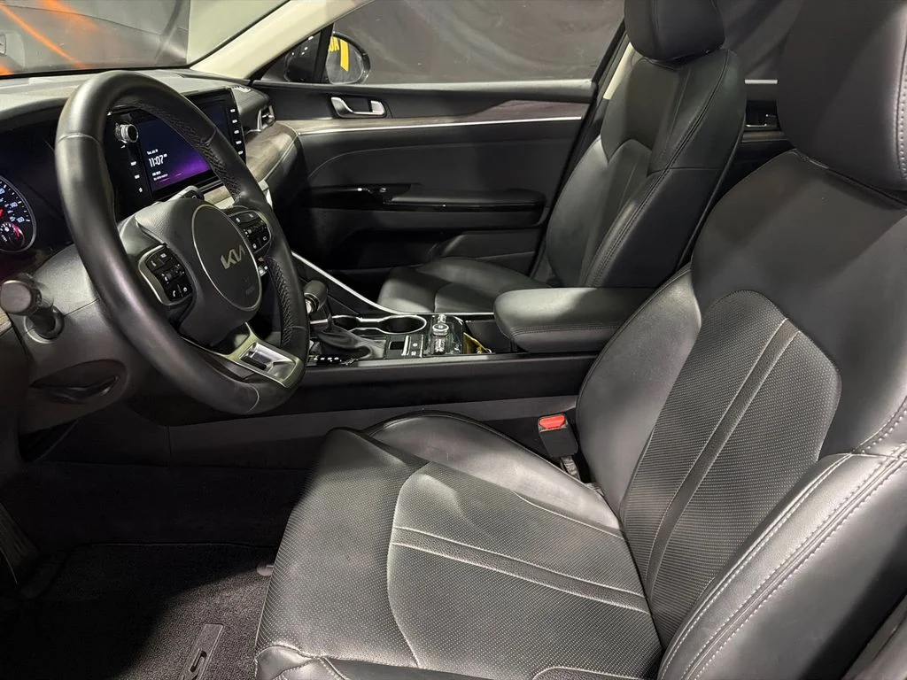 Used 2023 Ebony Black Kia EX image 11