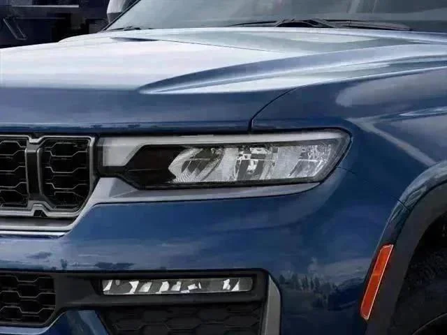 New 2027 Fathom Blue Pearl-Coat Paint Jeep Limited image 18