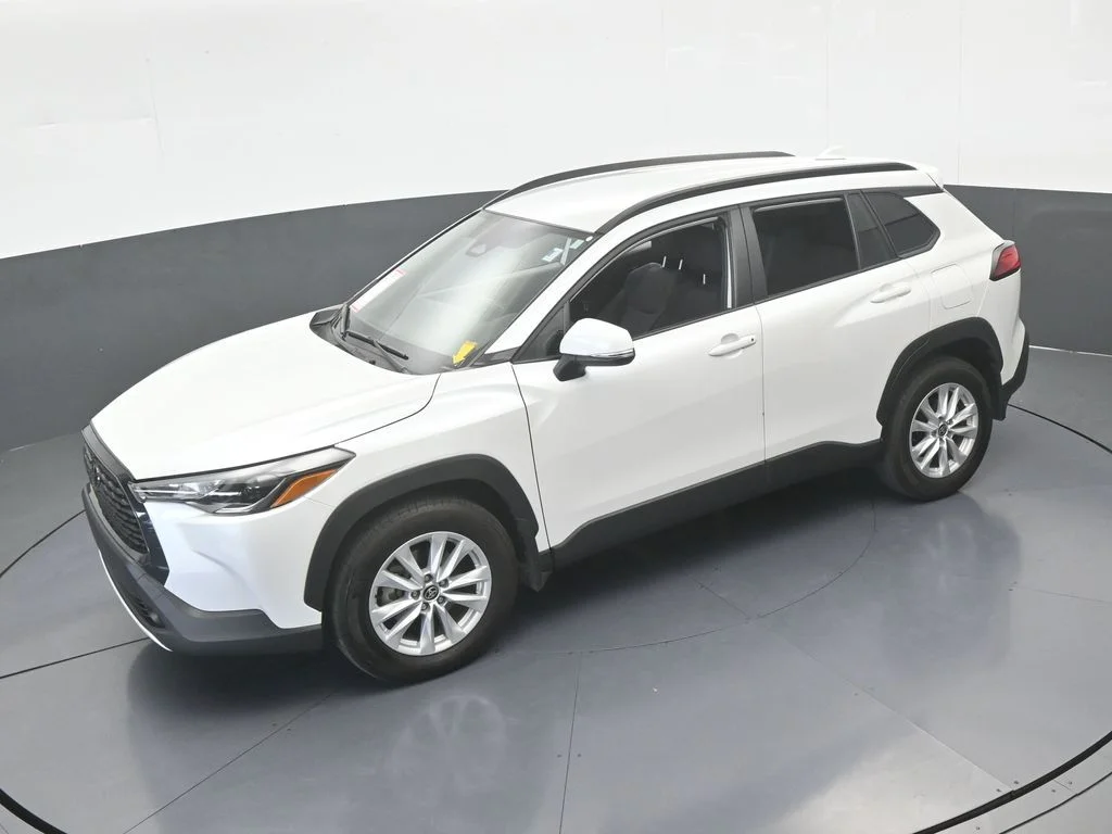 Used 2024 Pearl Toyota LE image 46