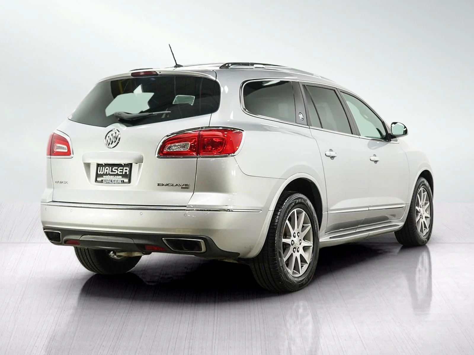 Used 2015 Quicksilver Metallic Buick Leather Group image 5