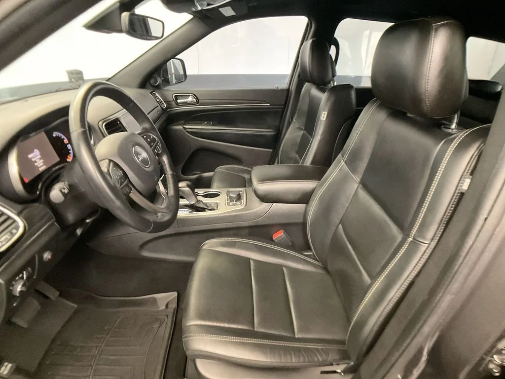 Used 2021 Granite Crystal Metallic Clearcoat Jeep Limited image 31