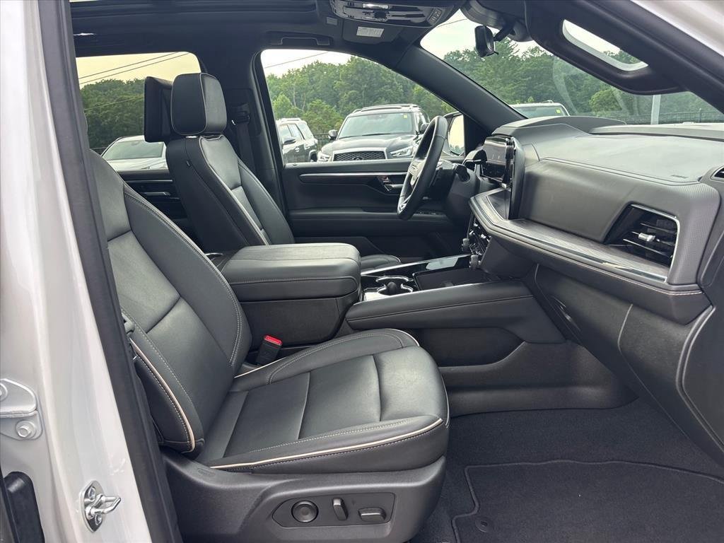 2025 Chevrolet Tahoe Premier - Photo 31