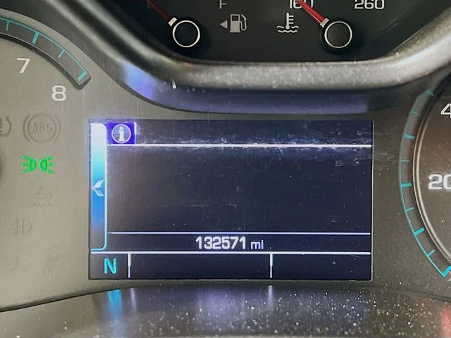 Used 2017 Silver GMC Denali image 9