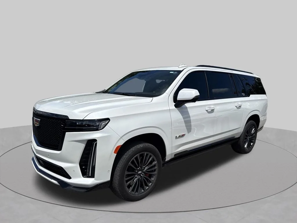 Used 2024 Crystal White Tricoat Cadillac V-Series image 10