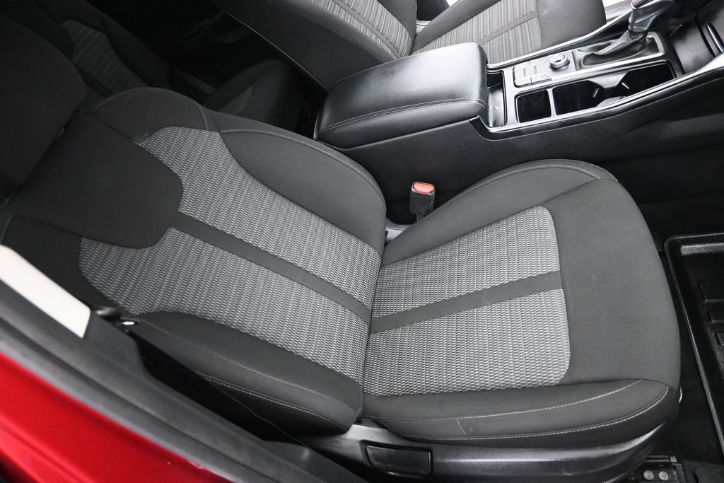 Used 2021 Passion Red Tintcoat Kia LX image 19