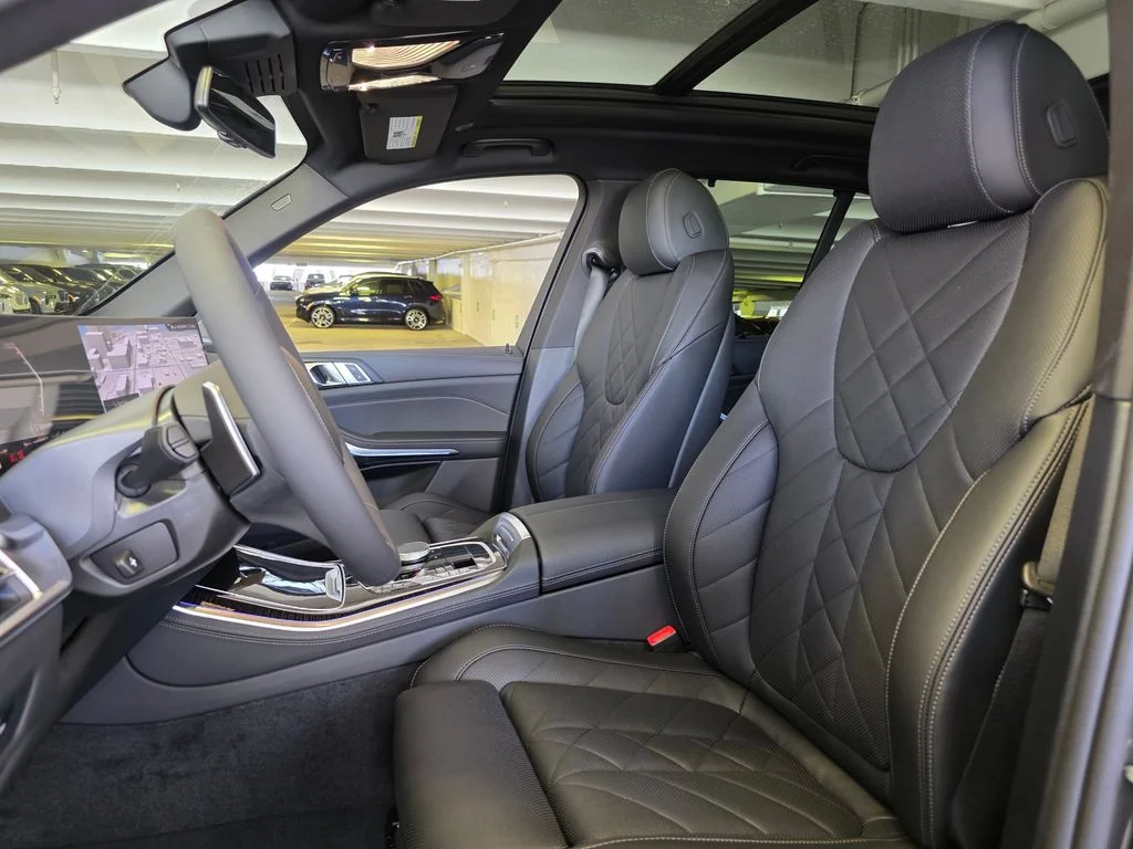 New 2026 Manhattan Green Metallic BMW sDrive40i image 16