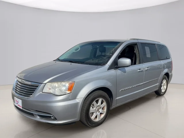 2013 Chrysler Town & Country TOURING
