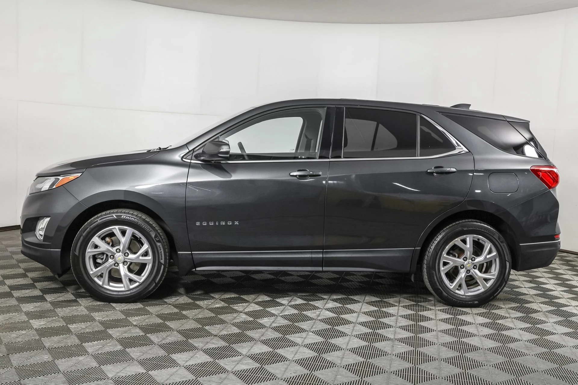 Used 2018 NIGHTFALL GRAY METALLIC Chevrolet LT image 20