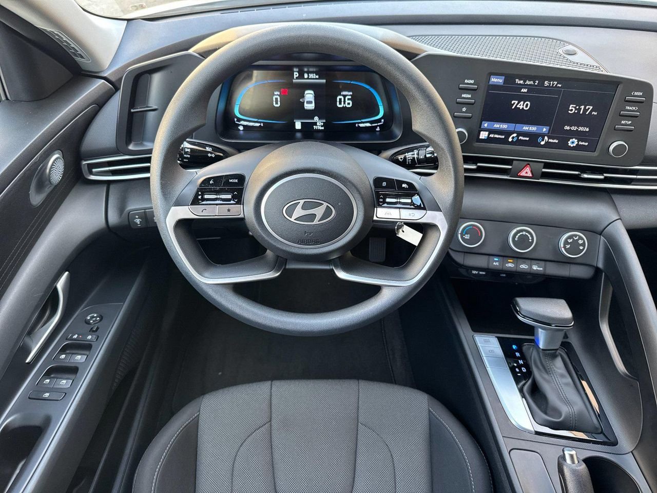 New 2026 White Hyundai SE image 13
