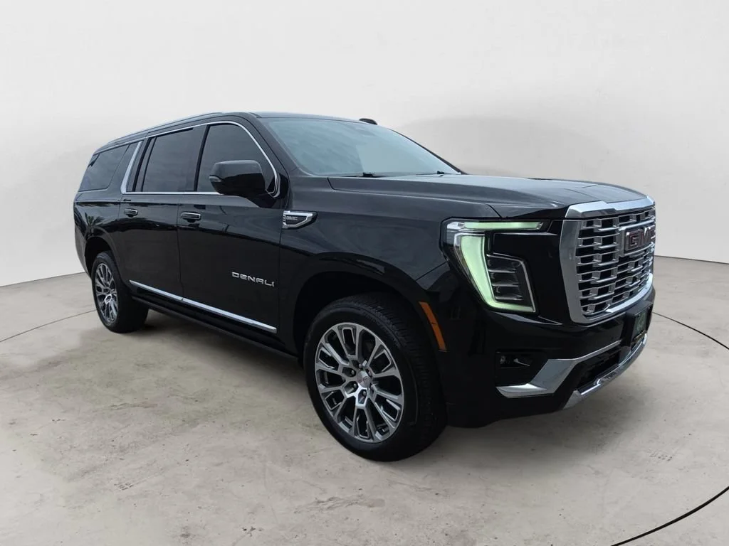 Certified Used 2025 Onyx Black GMC Denali image 3