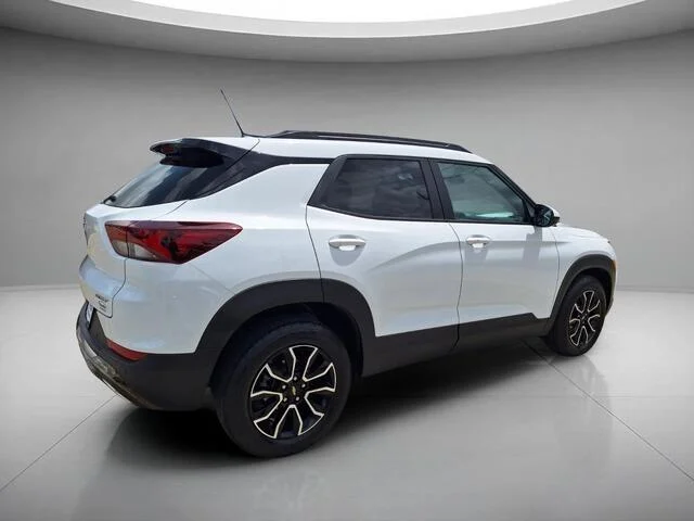 Used 2023 Summit White Chevrolet ACTIV image 5