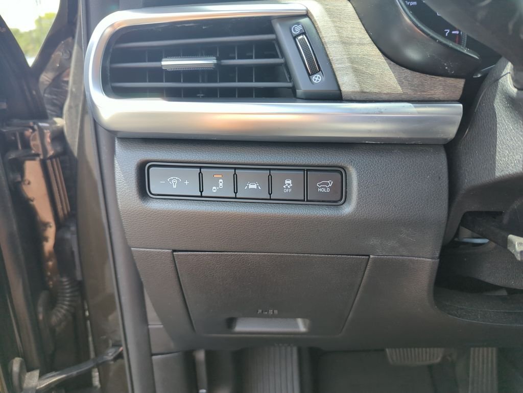 Used 2021 Green Kia EX image 20