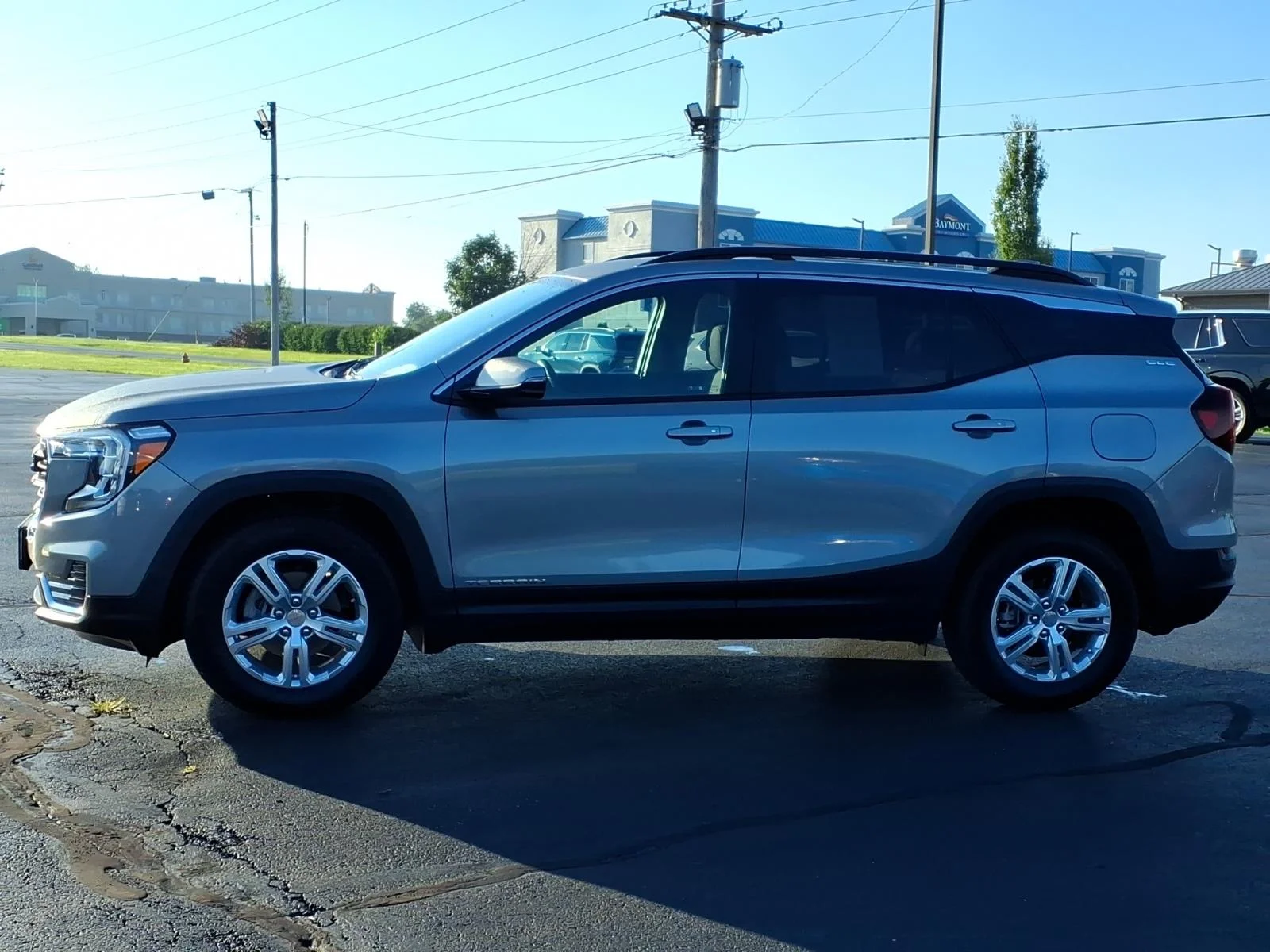 Used 2024 Sterling GMC SLE image 13