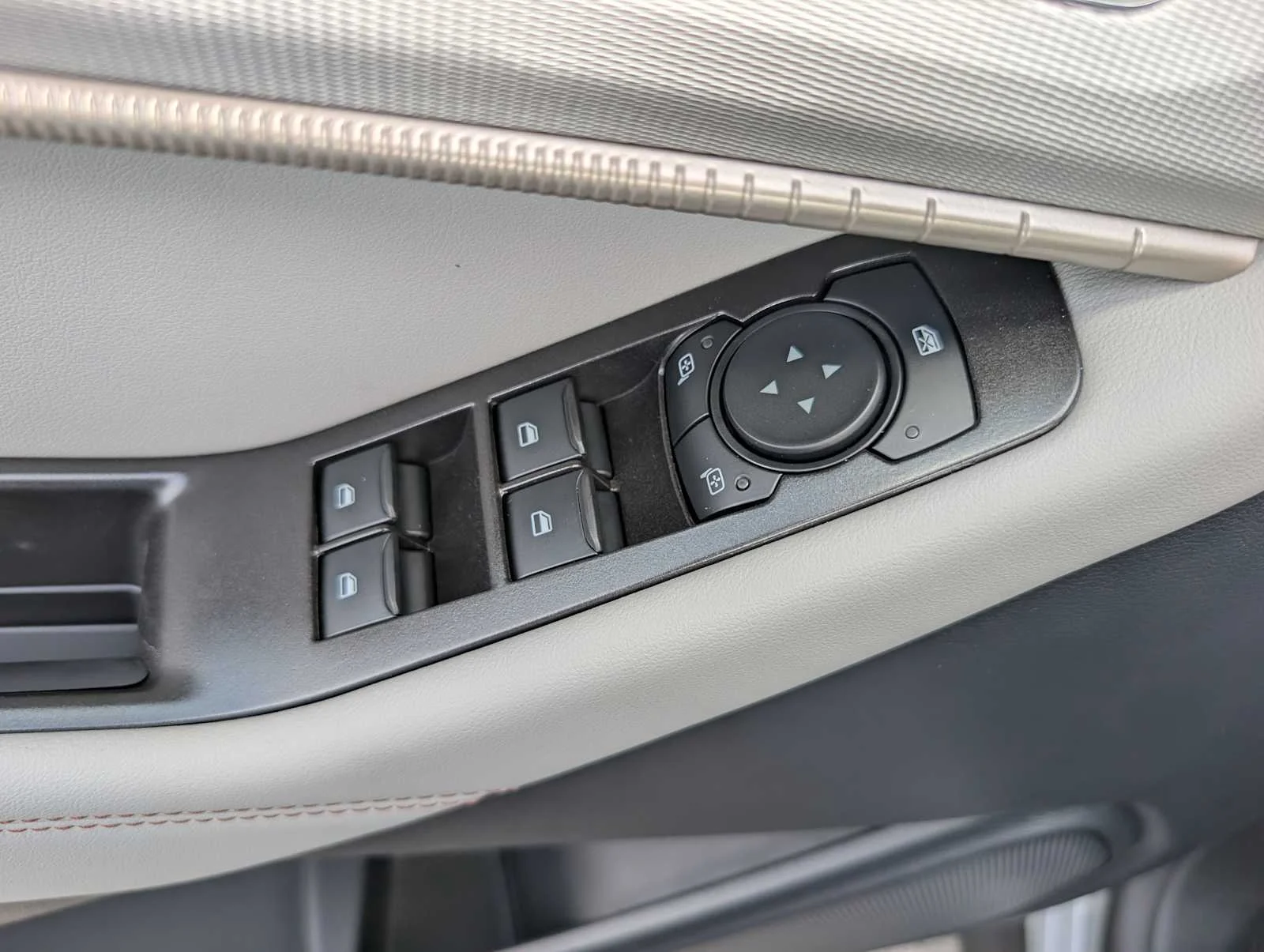 New 2027  Ford Active w/100A Pkg image 33