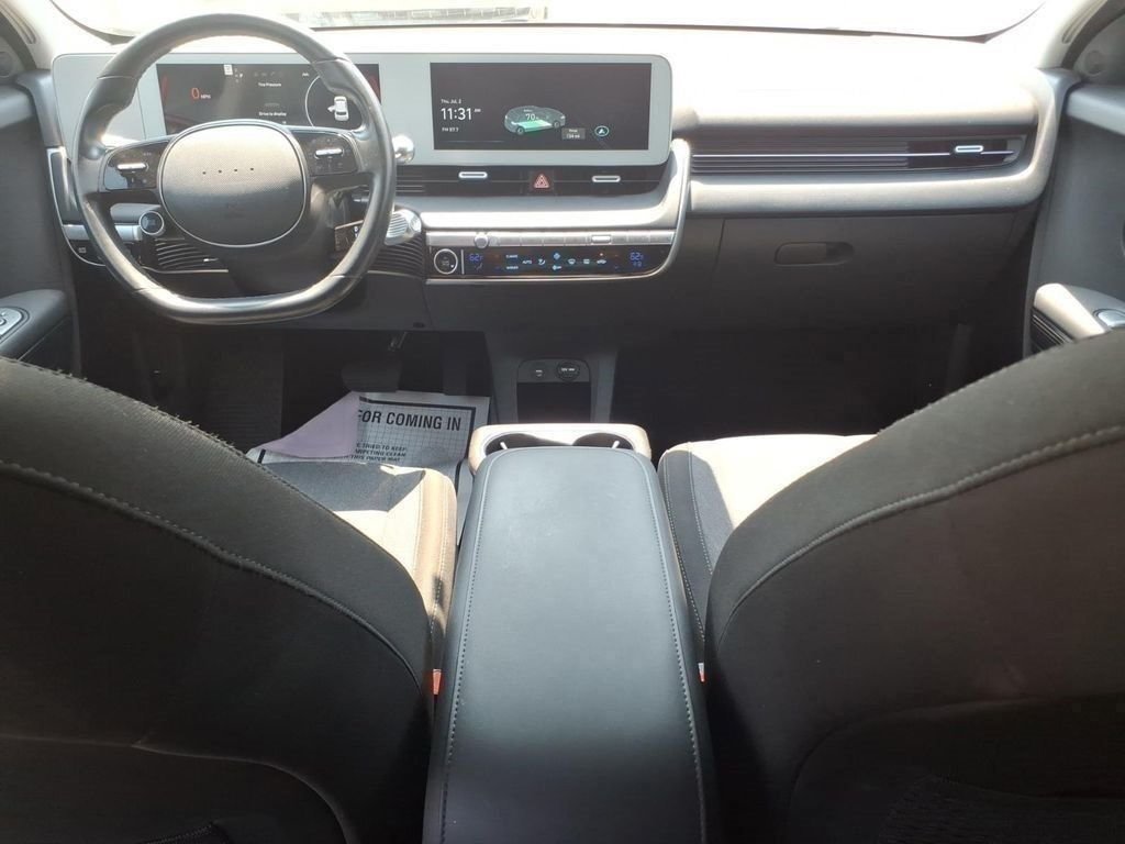 Certified Used 2023 Black Hyundai SE image 13