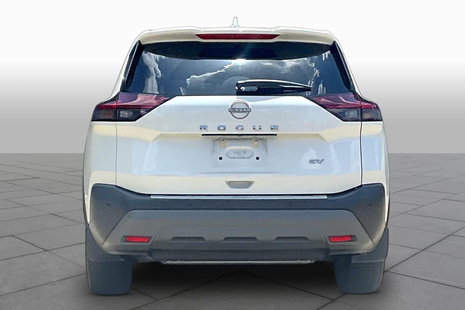 Used 2023 Pearl White Tricoat Nissan SV image 4