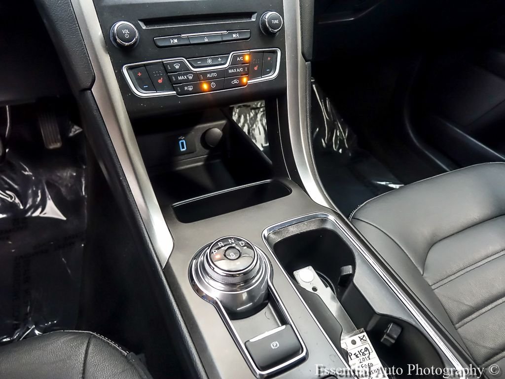 Used 2018 Ingot Silver Ford SE image 18