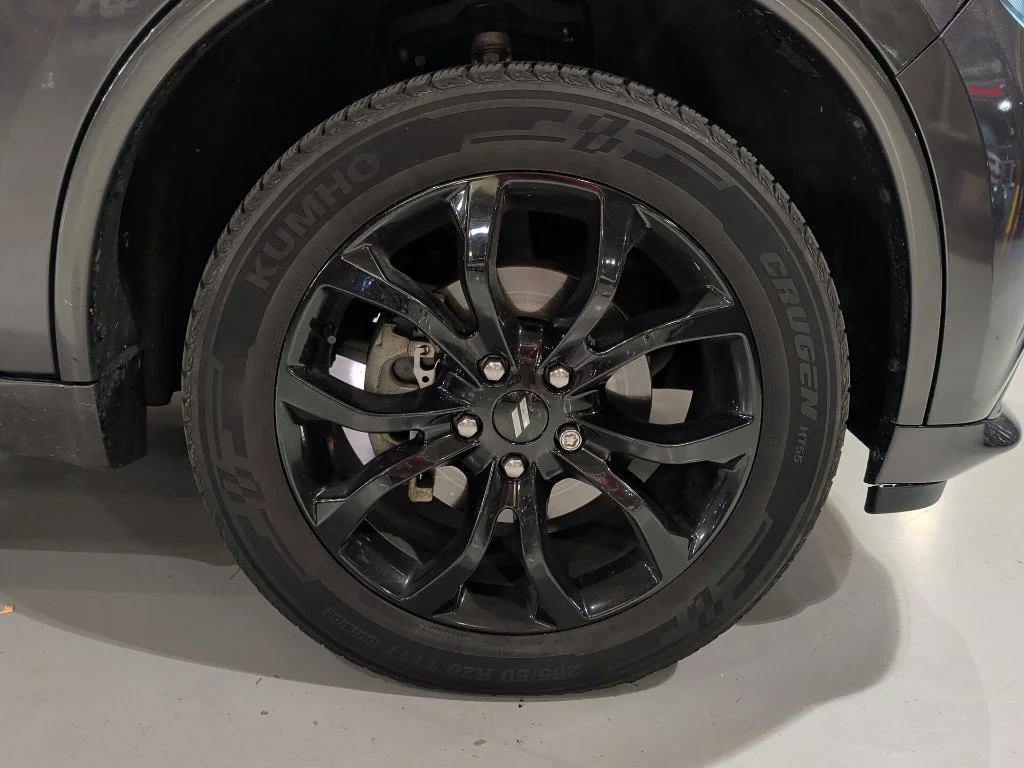 Used 2020 Gray Dodge SXT Plus image 6