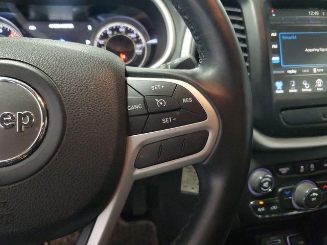 Used 2017 Gray Jeep Trailhawk image 18