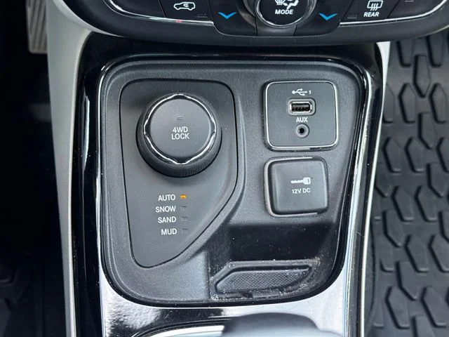 Certified Used 2019 Blue Jeep Limited image 36