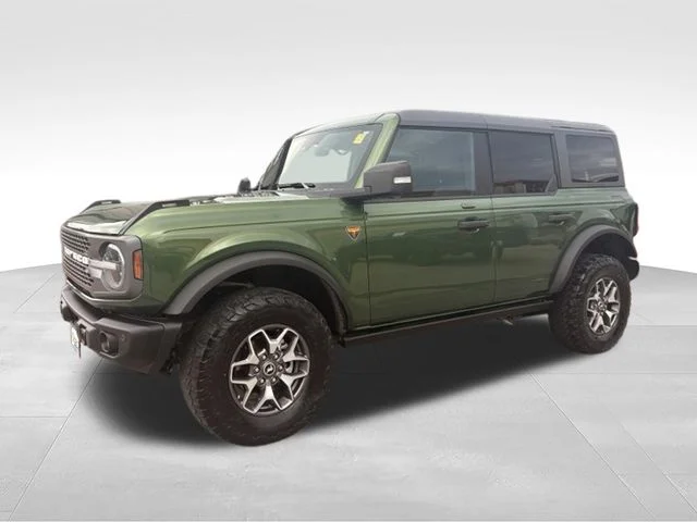 Used 2023 Green Ford Badlands image 3