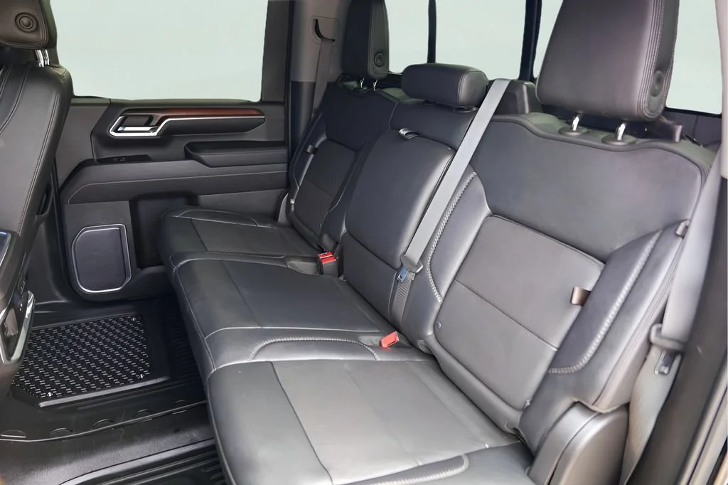 Used 2024 Onyx Black GMC Denali image 27