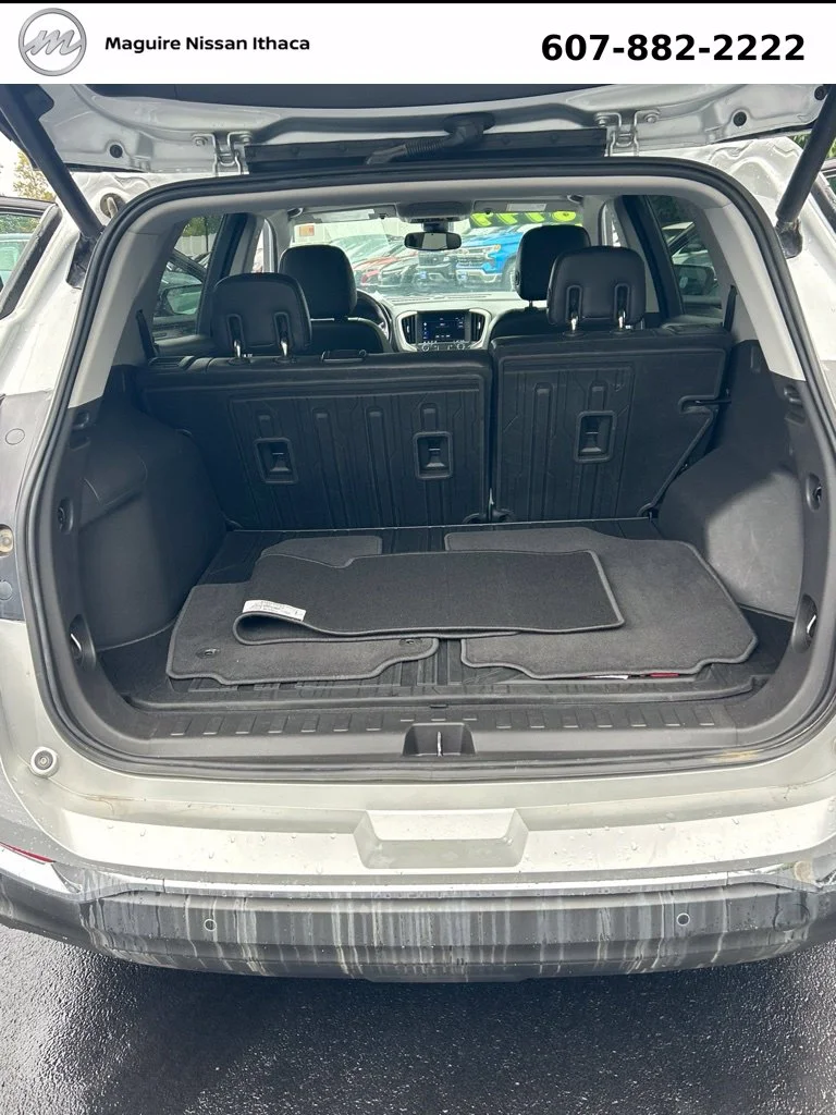 Used 2020 Silver GMC SLT image 8