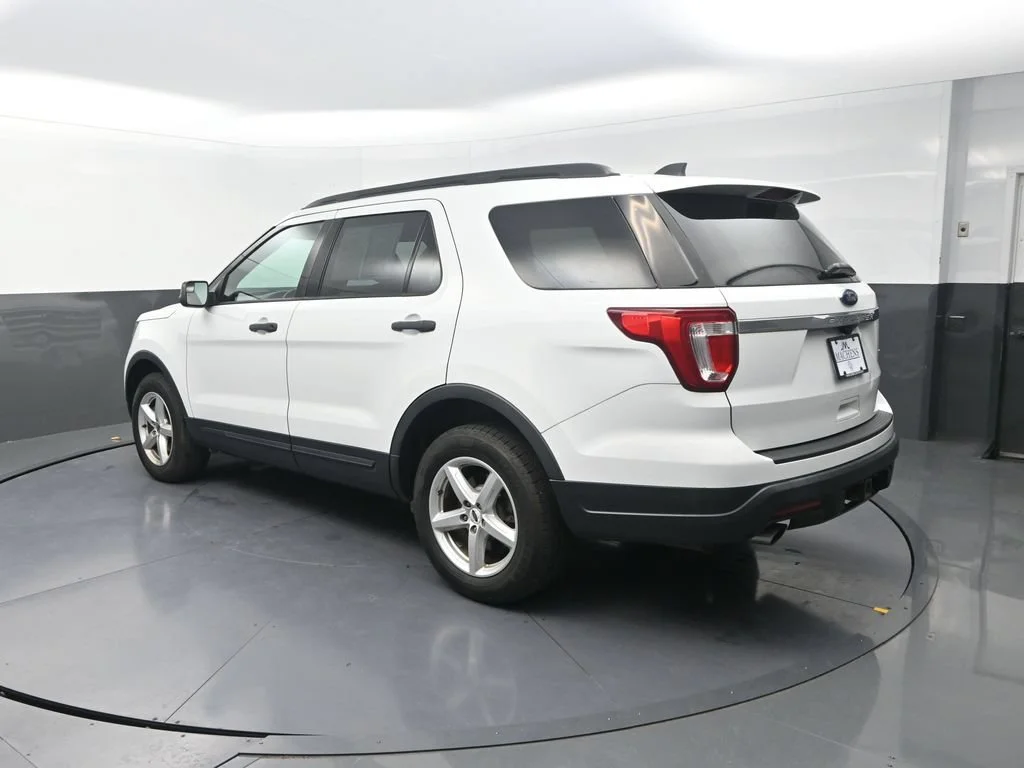Used 2018 White Ford Base image 8