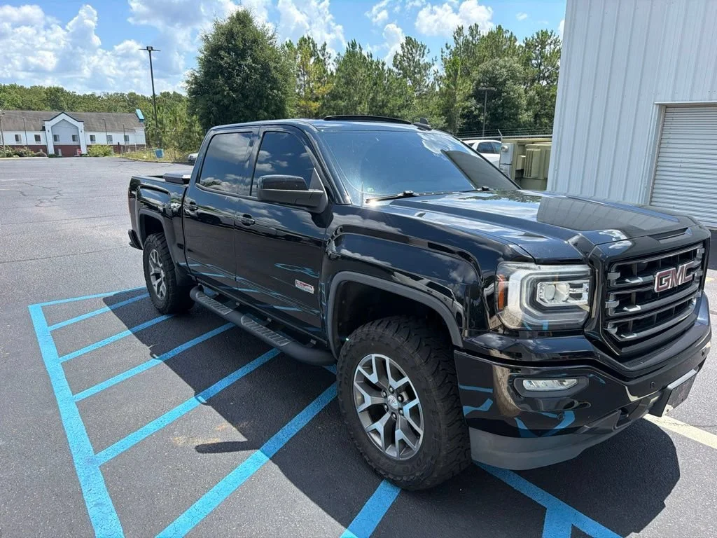 Used 2018 ONYX BLACK GMC SLT image 1