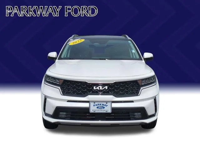 Used 2022 White Kia EX image 8