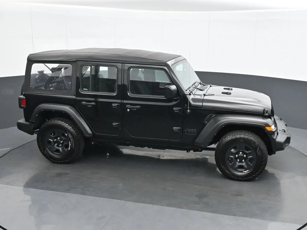 Used 2022 Black Jeep Unlimited Sport image 22