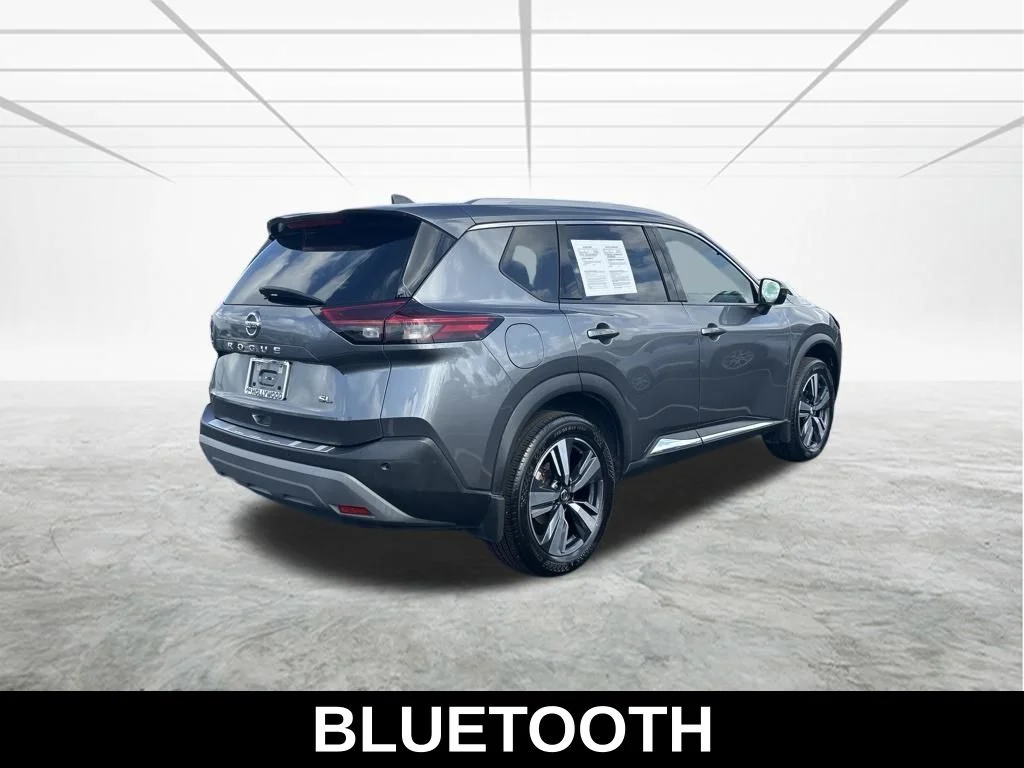 Used 2021 Gray Nissan SL image 5