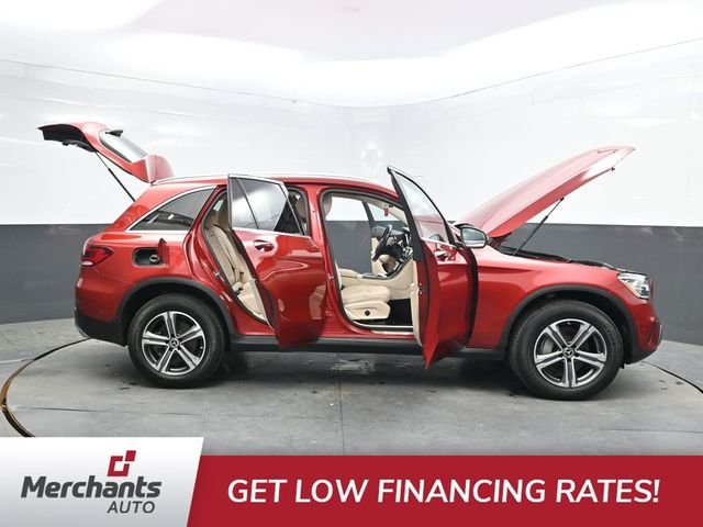 Used 2022 Red Mercedes-Benz GLC 300 image 57