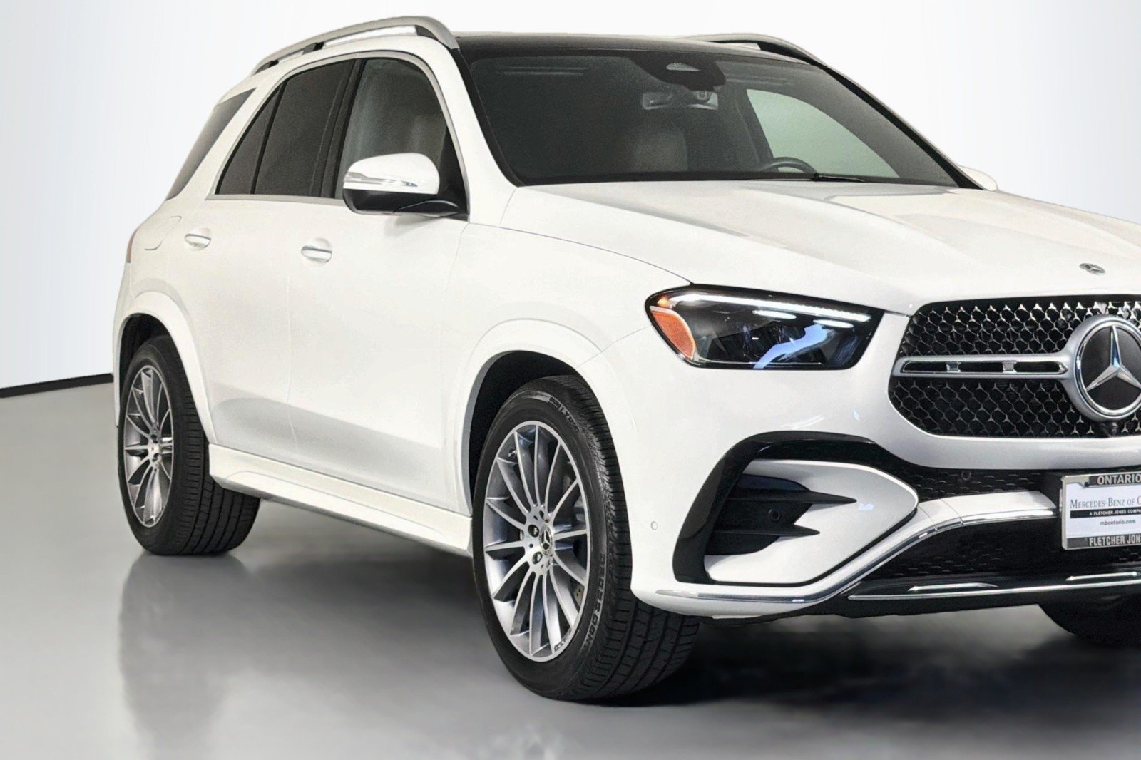 Certified Used 2024 Polar White Mercedes-Benz 450 image 14