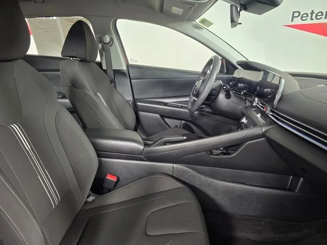 Used 2024 Red Hyundai SEL image 3