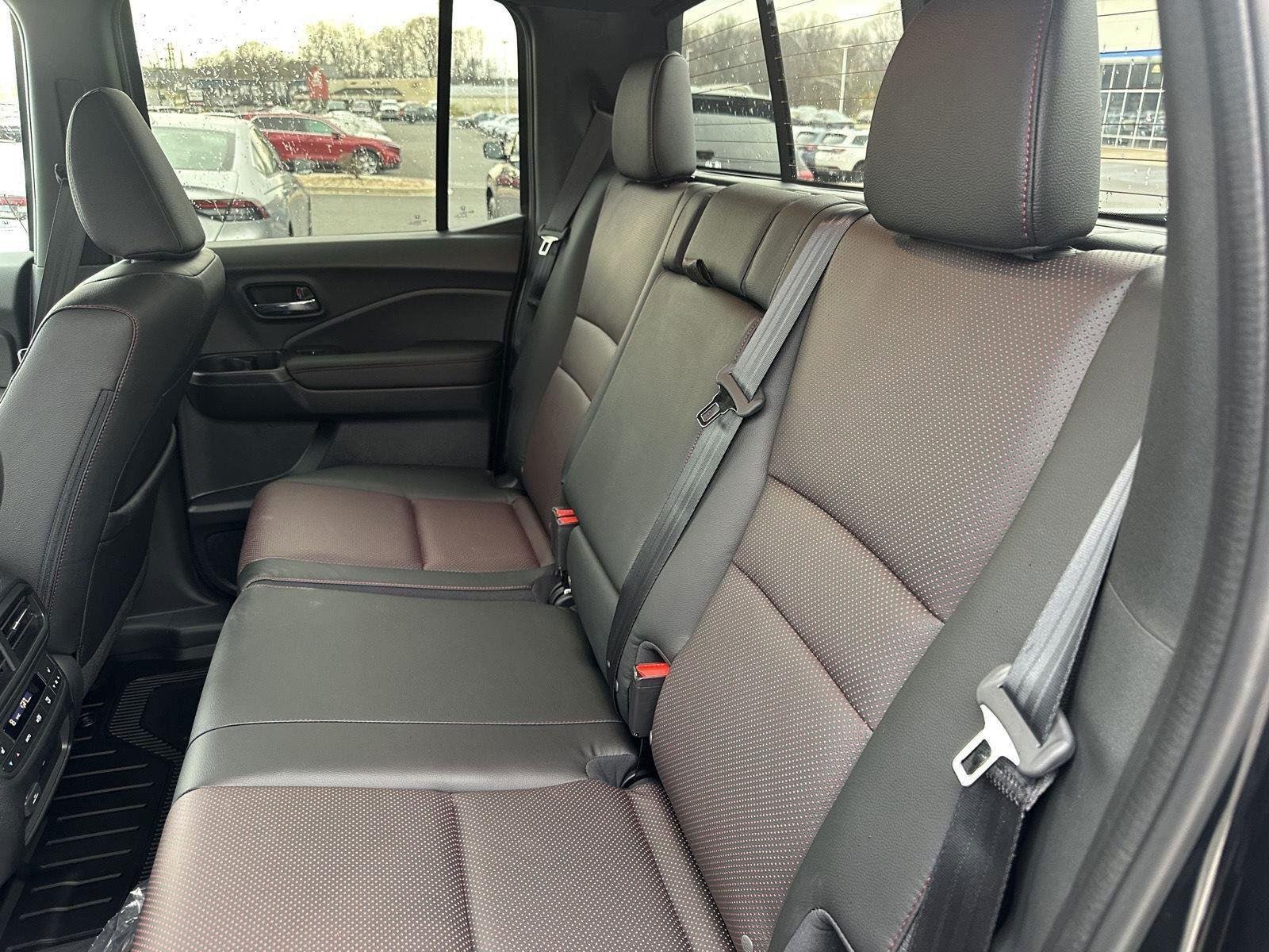 2026 Honda Ridgeline Black Edition - Photo 11