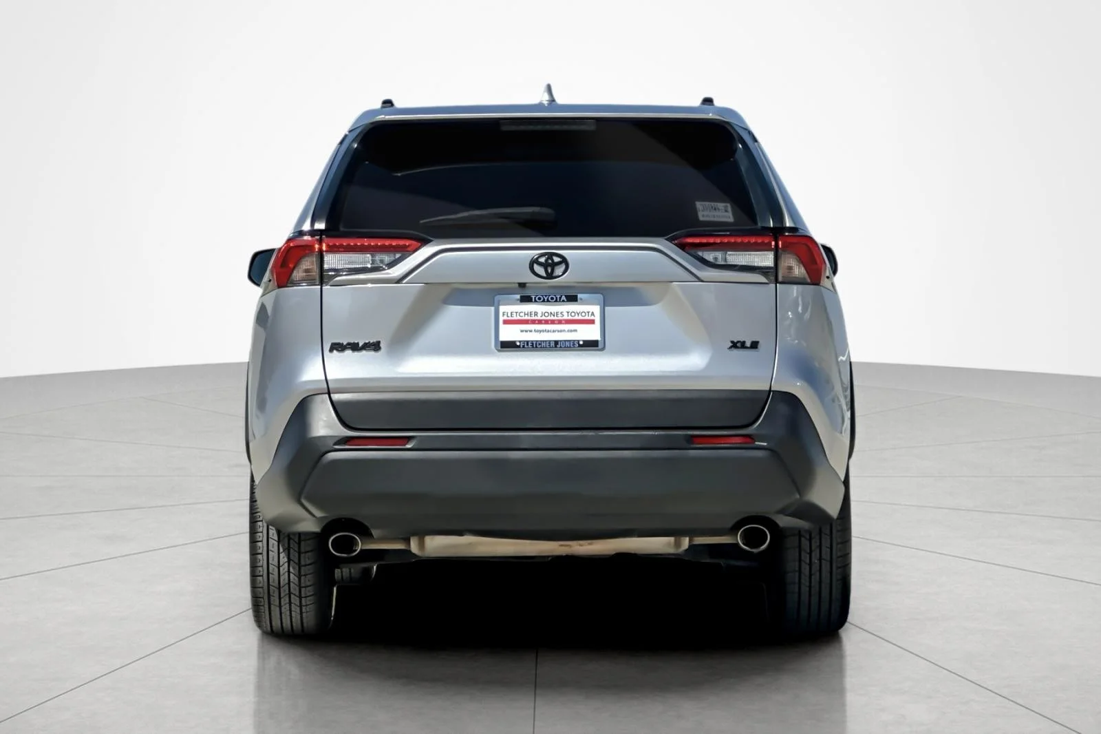 Certified Used 2021 Silver Sky Metallic Toyota XLE Premium image 4