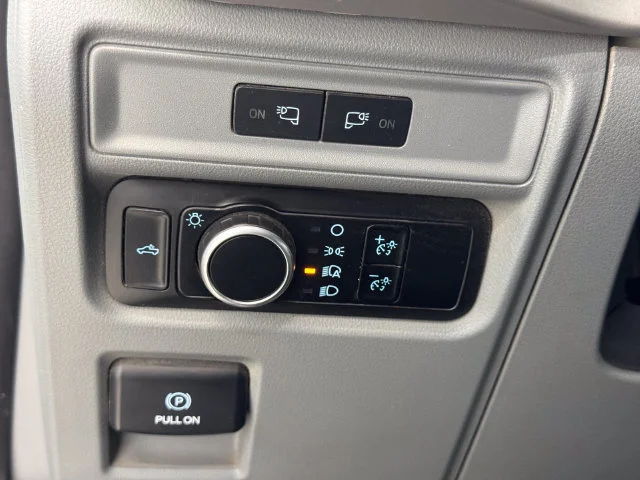 Used 2023 Oxford White Ford XL image 35