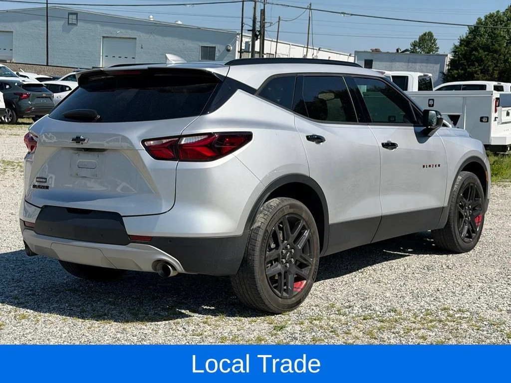 Used 2021 SILVER ICE METALLIC Chevrolet LT image 5
