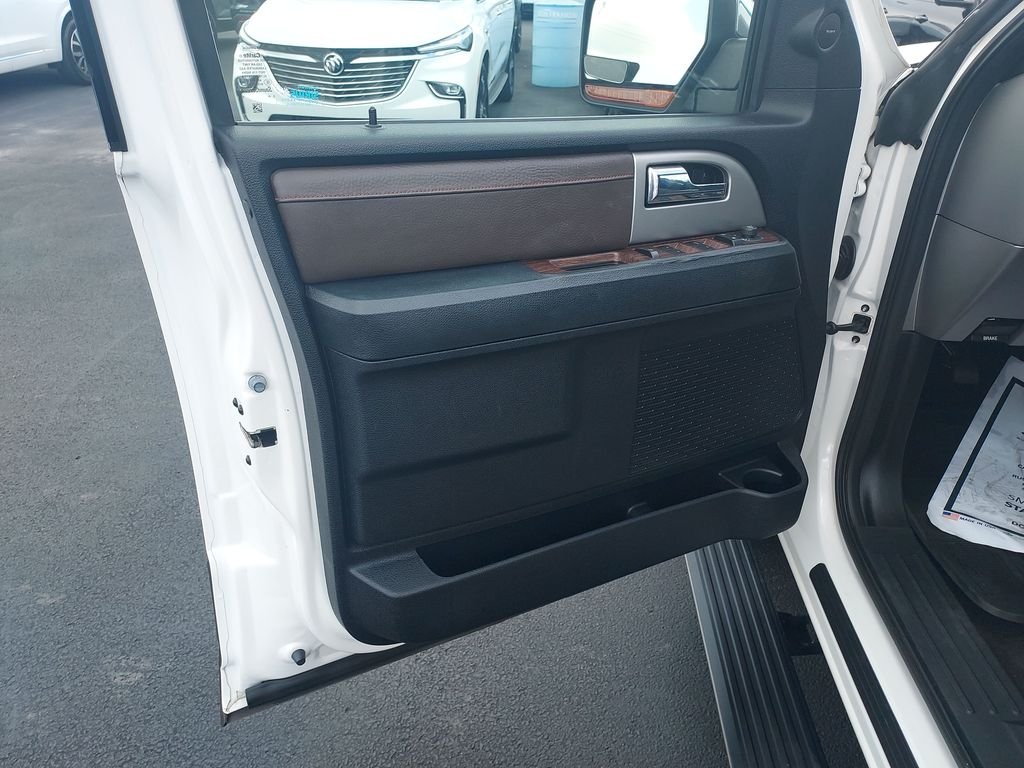 Used 2017 White Ford King Ranch image 12