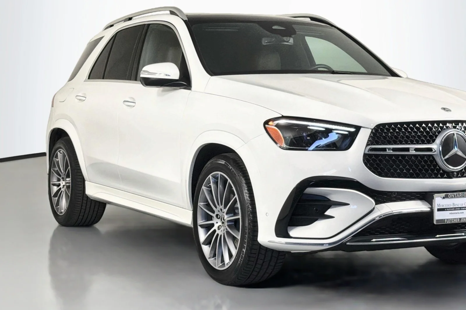 Certified Used 2024 Polar White Mercedes-Benz 450 image 14