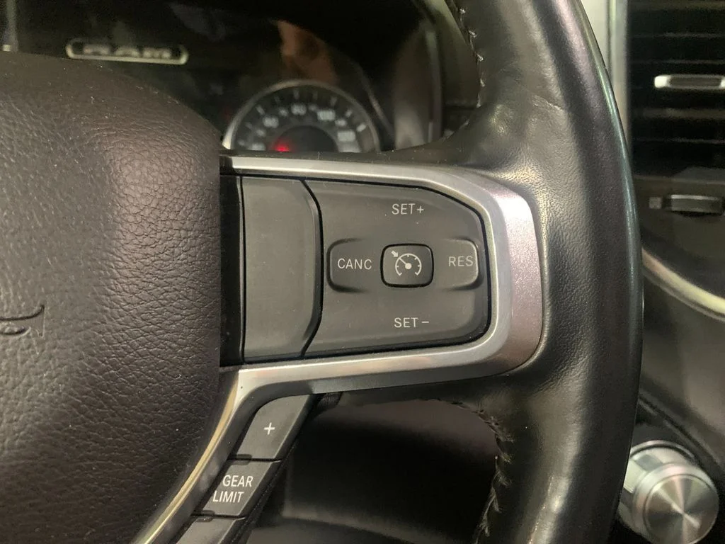 Used 2024 Silver Ram Laramie image 28