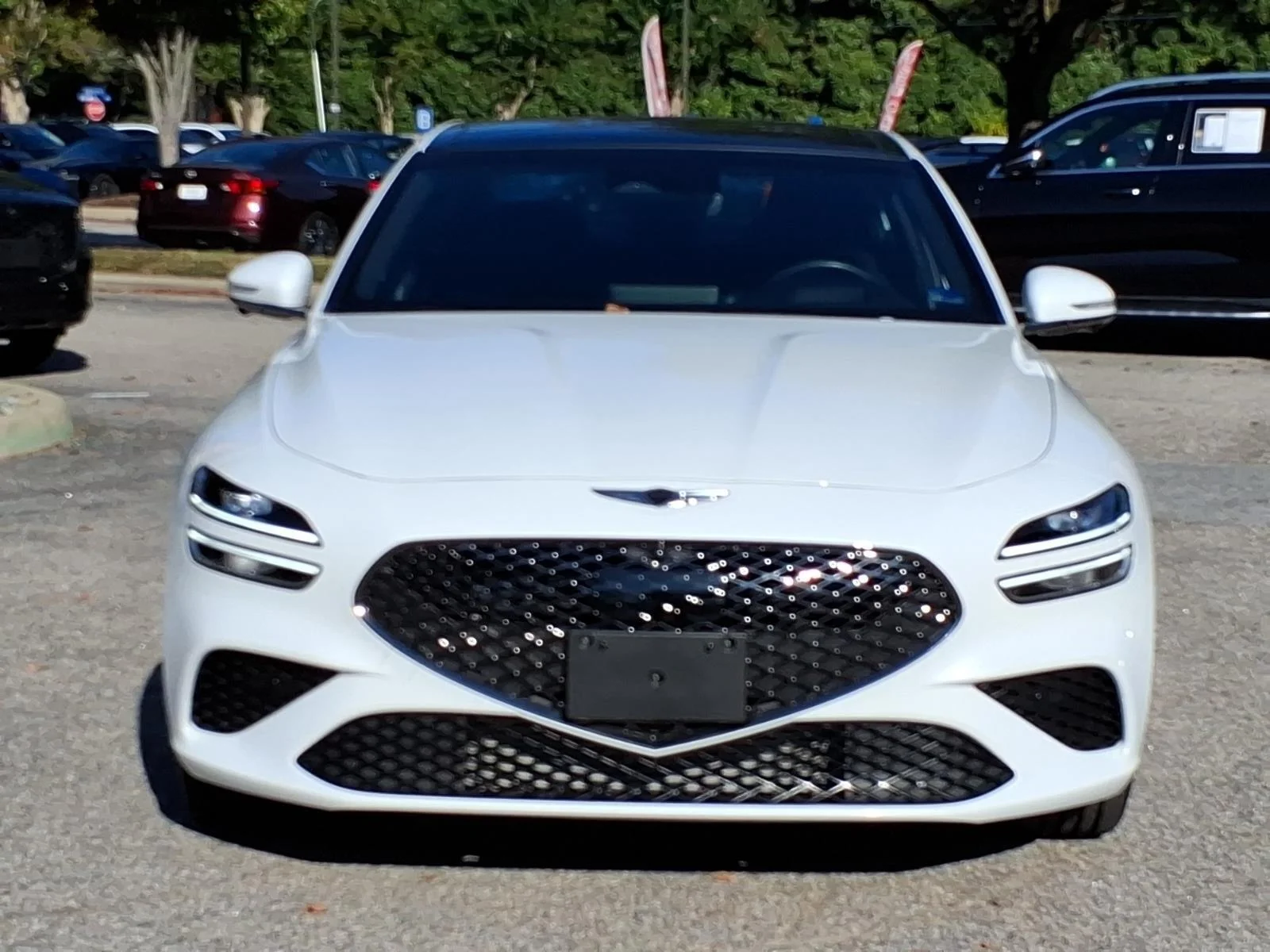 Certified Used 2026 Uyuni White Genesis 3.3T Sport Prestige image 2