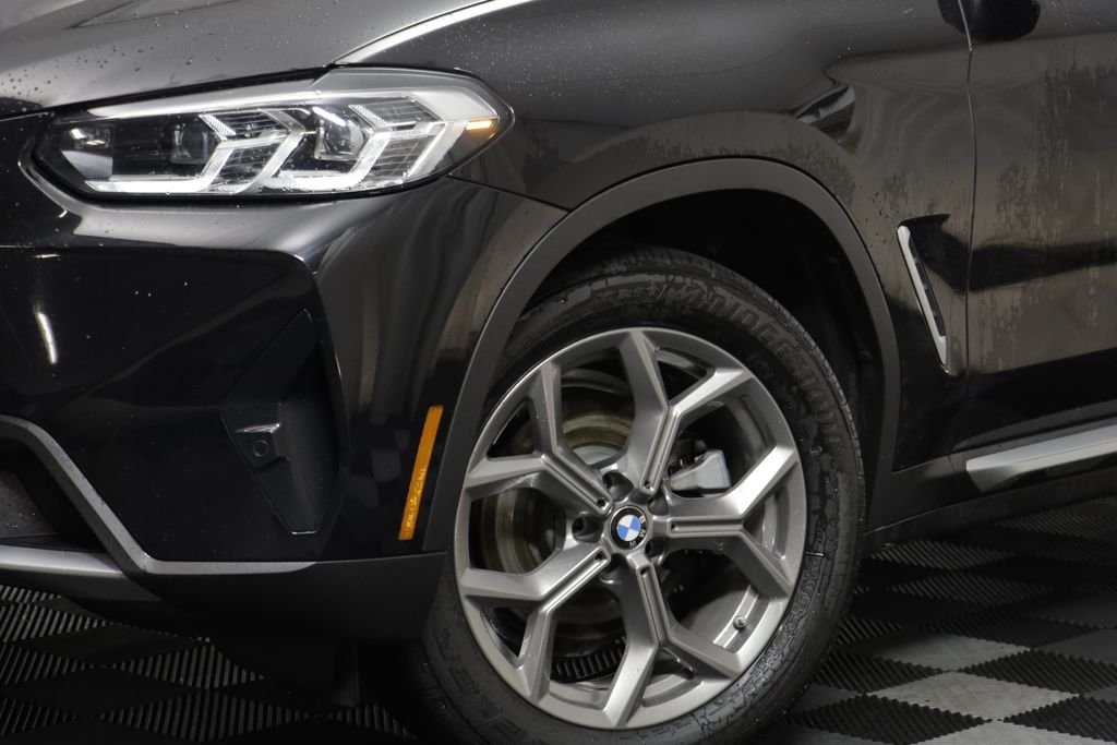 Used 2022 Black BMW xDrive30i image 3