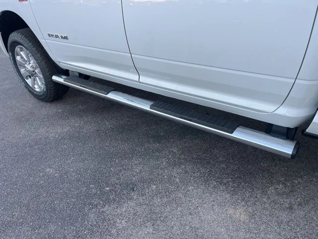 New 2026 Bright White Clear-Coat Exterior Paint RAM Laramie image 18