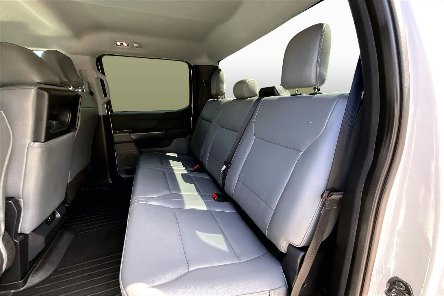 Used 2023 Oxford White Ford XL image 52