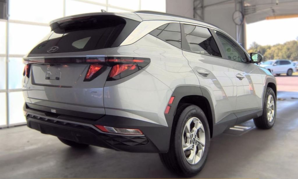 Used 2024 Silver Hyundai SEL image 3
