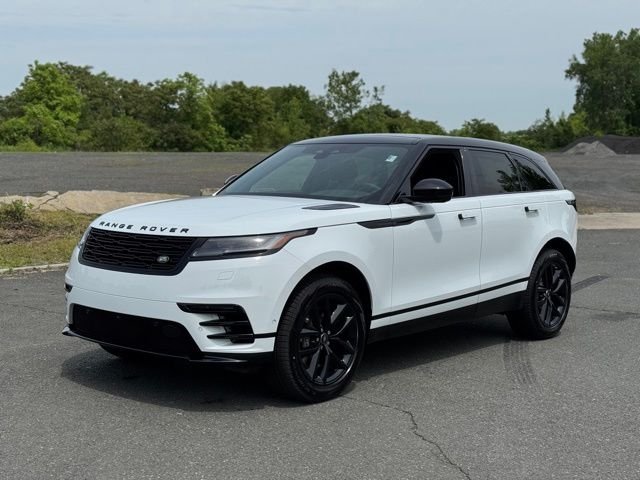 2026 Land Rover Range Rover Velar Dynamic SE