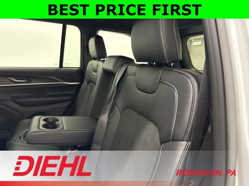 New 2026 Silver Zynith Exterior Paint Jeep Laredo image 17